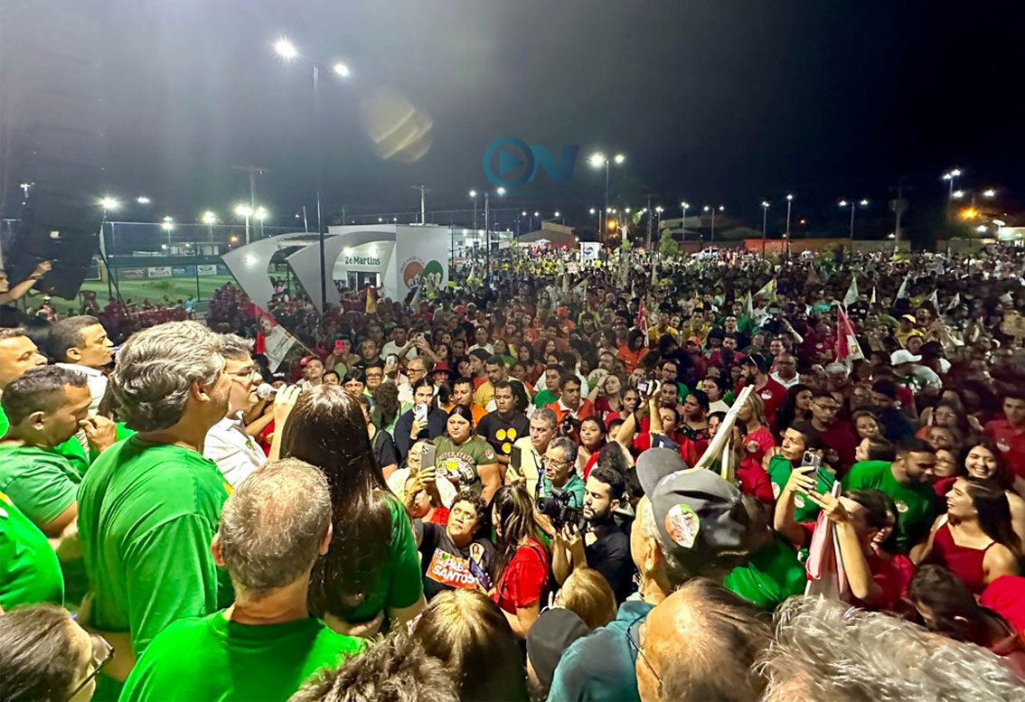 Multidão acompanha Dr.Pablo Santos em caminhada com Rafael Fonteles em Picos